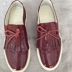 New 1901 sneakers size 6